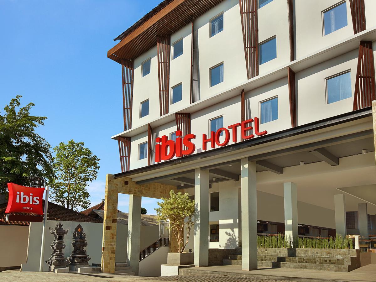 Ibis Bali Legian Street Hotel Exterior photo