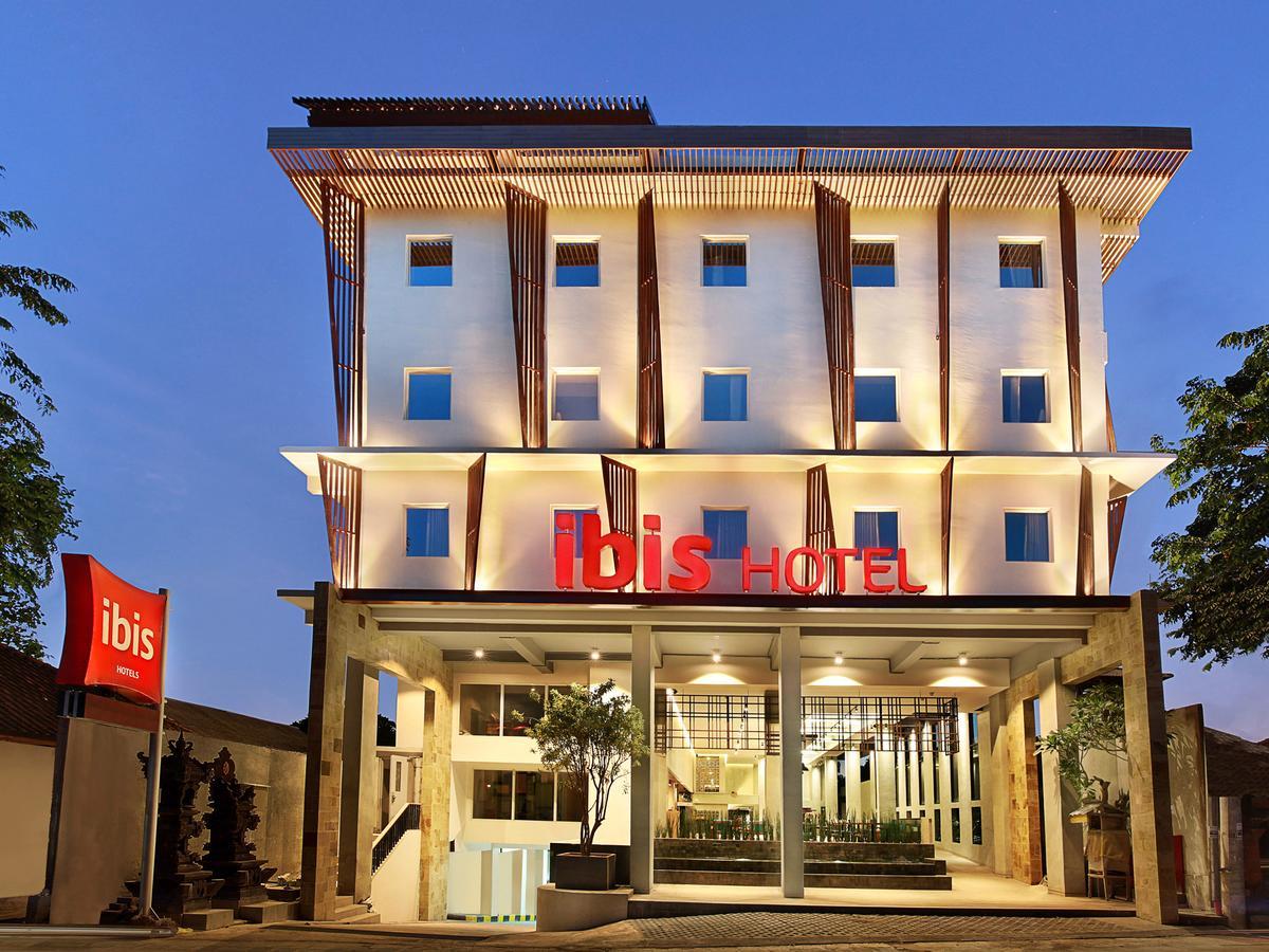 Ibis Bali Legian Street Hotel Exterior photo